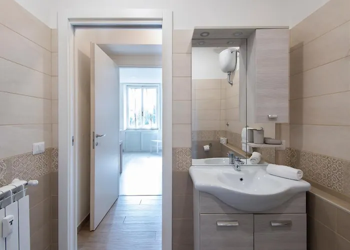 St. John 2br/2bth Roma