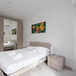 St. John 2br/2bth *